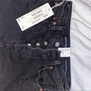Brand New Aritzia Black Jeans !!!